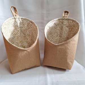 Capsule de rangement suspendue en toile de jute, Capsule murale en toile de jute, Capsule murale en tissu de jute, Corbeille de rangement en tissu pour étagère, Panier suspendu en toile de jute, Panier suspendu en tissu