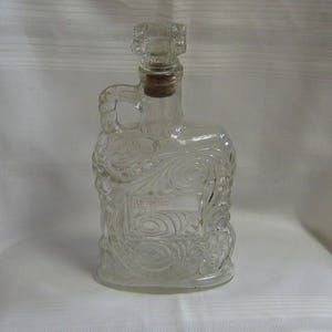 Old Forrester Kentucky Bourbon Decanter, Kentucky Straight Bourbon Whiskey, Embossed Liquor Bottle, Vintage Liquor Bottle Decanter