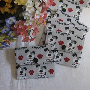 Porte-cartes pour chien, portefeuille à deux poches, porte-cartes I Woof You, porte-cartes de crédit, porte-cartes de visite avec imprimés de chien, porte-cartes plié pratique
