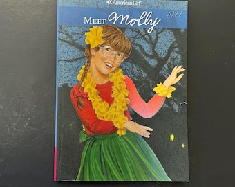 Pleasant Company American Girl Doll Book One "Meet Molly" an American Girl Story soft cover historical children’s library