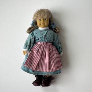 Pleasant Company American Girl Mini Doll Kirsten’s original meet outfit 6” 1996 soft cloth body glass eyes *no box*