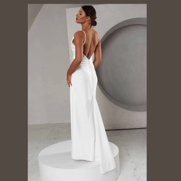 Robe de mariée blanche simple avec boutons / Robe de plage de mariage avec dos ouvert bas / Sans dos Robe de mariée simple./Robe de mariée personnalisée