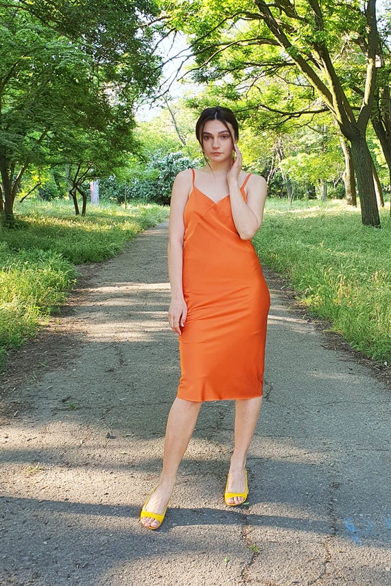 orange midi dress for spring Floral Midi Dress with Elastic Waist Bubble Sleeve Summer Dress
