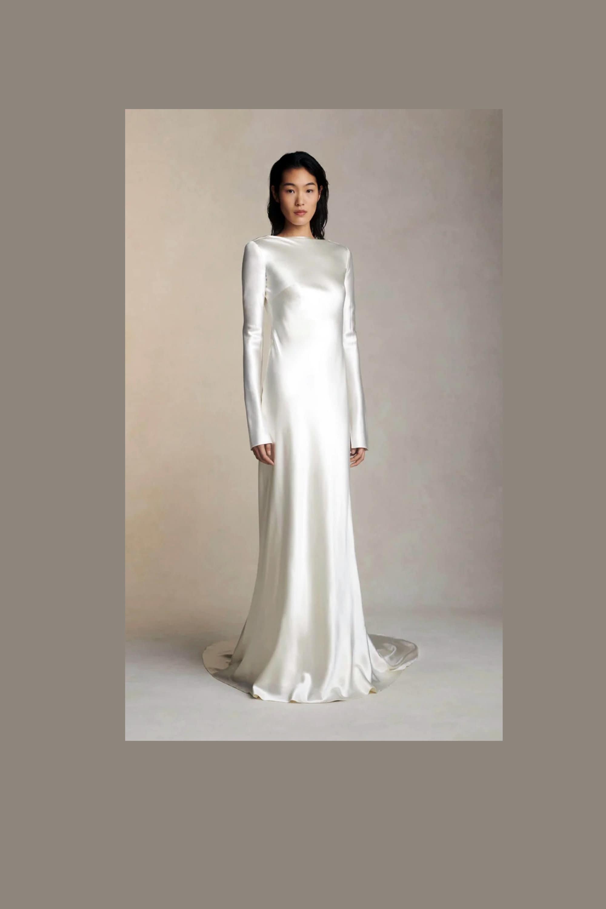 Wediing ivory A-line dress with backless. Custom Wedding  crepe simple  dress with long sleeves. Prom  long Dress with open low back