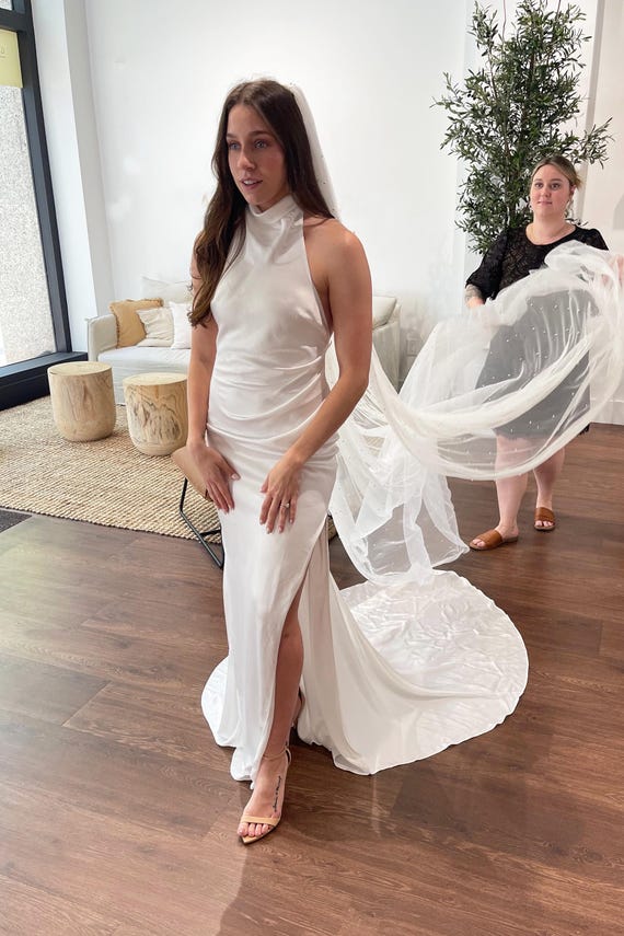 Ivory reception dress for bride sales