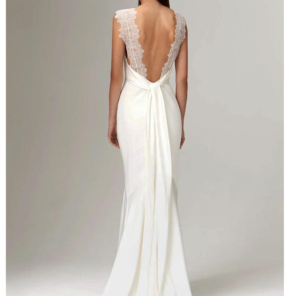 Vestido de novia color marfil con espalda descubierta y tirantes de encaje. Vestido de recepción con lazo y encaje. Vestido de novia vintage. Vestido a medida.