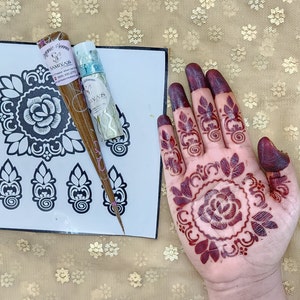 This is how you can use our Reusable Henna Stencils ❤ Video shared by  @henna_by_maryam99 Stencil Code: GT16 Price: Rs. 250/- Shop now at, By  Rang e Hina