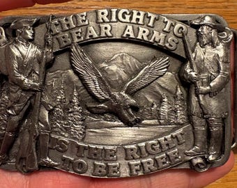 Vintage 1982 “Right to Bear Arms is The Right To Be Free” Gürtelschnalle – 2nd Änderung – American Patriot Theme – Siskiyou Buckle Co