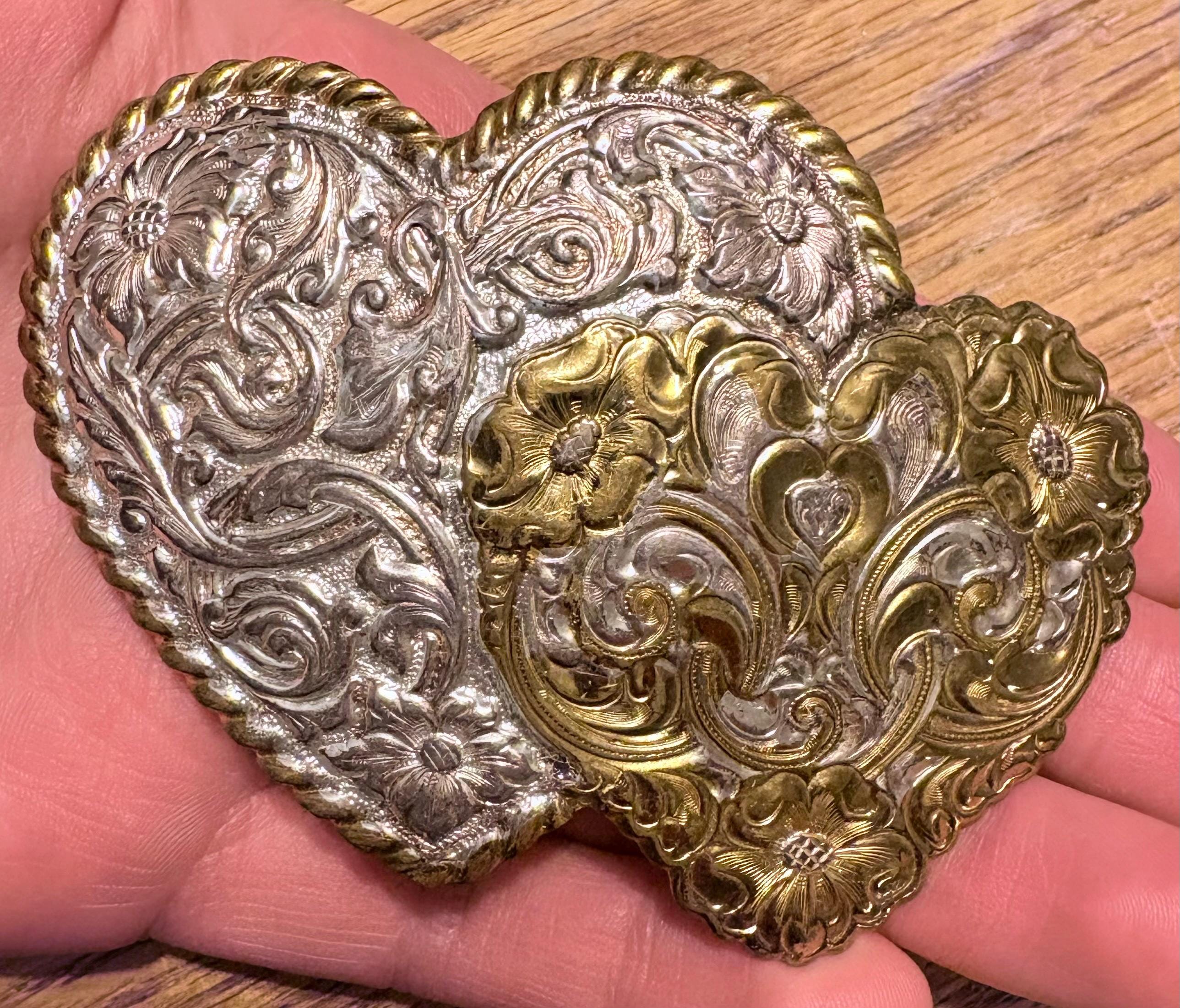 Crumrine Belt Buckle Heart Shaped Beautiful Gold/Silver Detail 3\