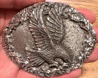 Boucle de ceinture aigle vintage ovale ton argent, oiseau sauvage de l'ouest américain patriotique, boucle de ceinture BUC 093 plume gravée