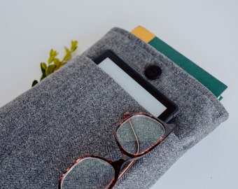 Men’s Book Sleeve with Pocket - Gray Book Protector - Book Lover Gift - Paperback Book Sleeve - Hardback Book Sleeve - E-reader Cover