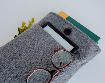 Men’s Book Sleeve with Pocket - Gray Book Protector - Book Lover Gift - Paperback Book Sleeve - Hardback Book Sleeve - E-reader Cover