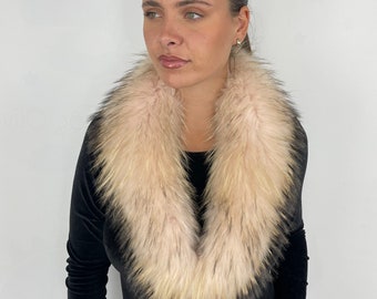 Fur Collar of Fin Raccon Fur Dyed Light Pink