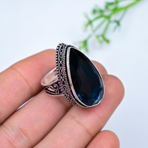 Anello in argento fatto a mano con topazio blu di Londra sfaccettato, gioielli in argento sterling 925, superbo anello con pietra preziosa di topazio, anello con topazio timbrato 925 per regalo da donna