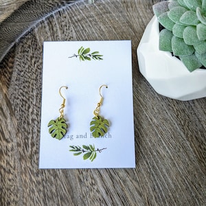 Mini Monstera Leaf Dangle Earrings | Leaf Plant Cottagecore Jewelry | Plant Parent Earrings | Monstera Deliciosa Earrings | Plant Earrings