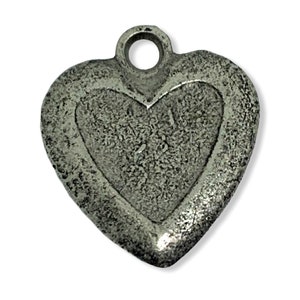 Pewter Tone Heart Needle Minder