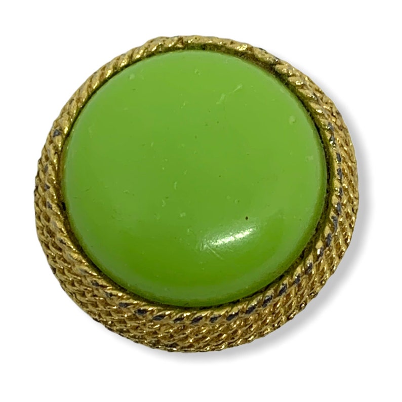 Lovely Green and Gold Needle Minder