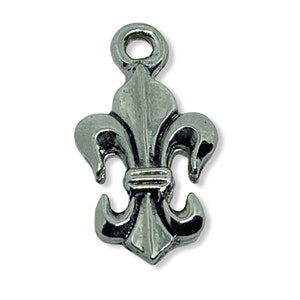 Silver Tone Fleur De Lis Needle Minder