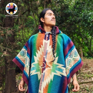 Alpaka Poncho (Sonnenuntergang im Wald) handgefertigt von indigenen Händen. Weich, warm mit Kapuze. Unisex. Einheitsgröße. KOSTENLOSER VERSAND! Geschenkideen