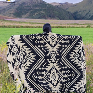 Beautifully Alpaca Blanket designed by Indigenous Crafters (Black Raven). Super Soft and Warm. Machine Washable.FREE SHIPPING! Gift Ideas