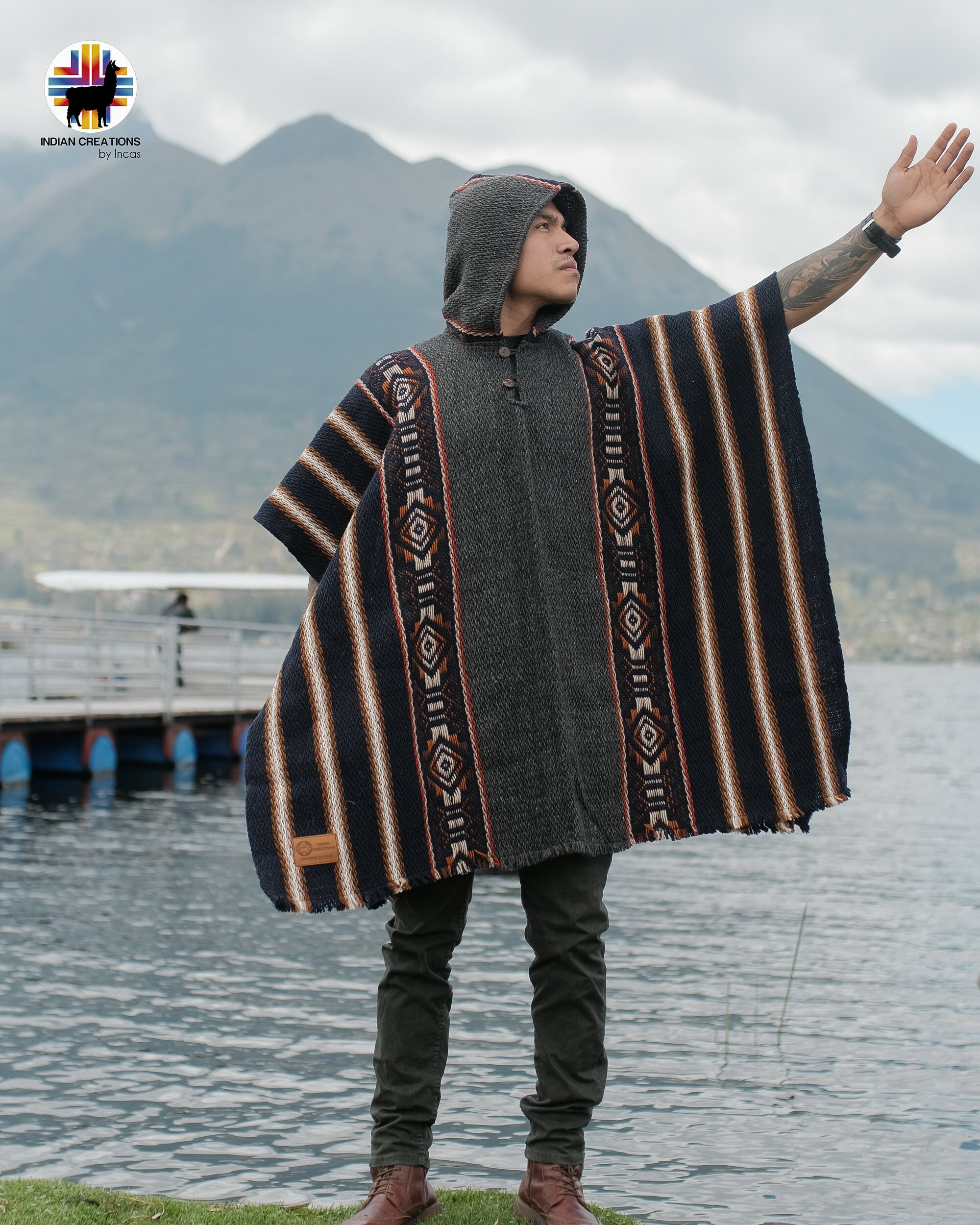 ne Quittez pas　Wool Emb Poncho Zarza - Baby Alpaca wool Hooded Unisex Poncho S-XXL - Aztec