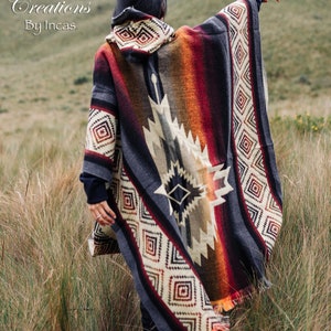 Poncho in alpaca geometrico dei nativi americani Desert Thunder. DESIGN ESCLUSIVO Ultra morbido e caldo. Lavabile in lavatrice Idee regalo per San Valentino immagine 9