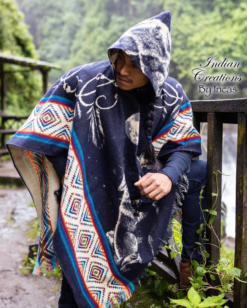 Blue warm and unique! Soft EXCLUSIVE DESIGN Wolf Alpaca Poncho Wolf in the Mountains