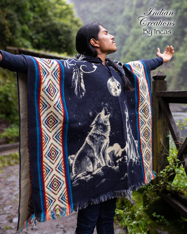 Blue warm and unique! Soft EXCLUSIVE DESIGN Wolf Alpaca Poncho Wolf in the Mountains