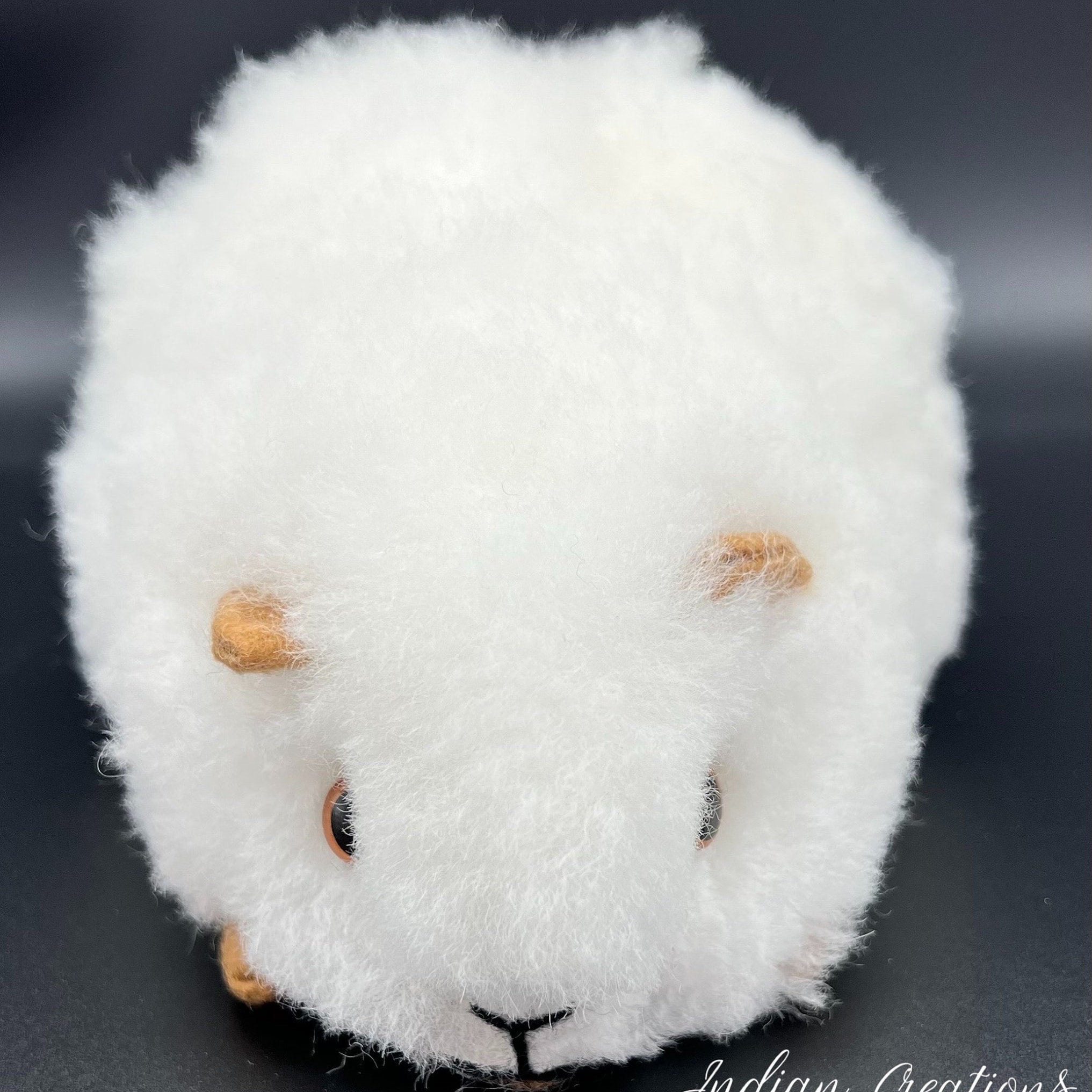 とても柔らかいモルモットアルパカのぬいぐるみ。天然のベビー