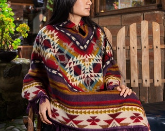 Poncho unisexe en alpaga. Style en forme de V. Léger mais super doux et chaud. Article fabriqué en laine d'alpaga. Livraison gratuite ! Idées cadeaux