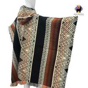 Alpaca Poncho (Dahlia pinnata)Handcrafted by Indigenous Hands. Soft and warm with a hood. One size and Unisex use. FREE SHIPPING! Gift Ideas