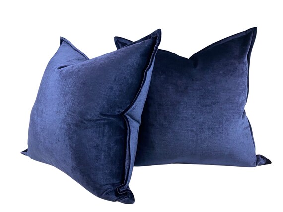 24 decorative pillows