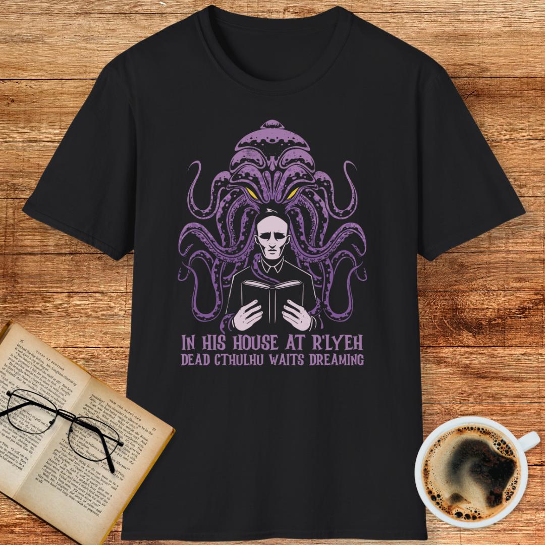 Cthulhu Quote Shirt – H.P. Lovecraft Quote Tee, Dead Cthulhu Waits Dreaming T-Shirt, Eldritch Horror Fan Gift, Cosmic Horror Book Shirt