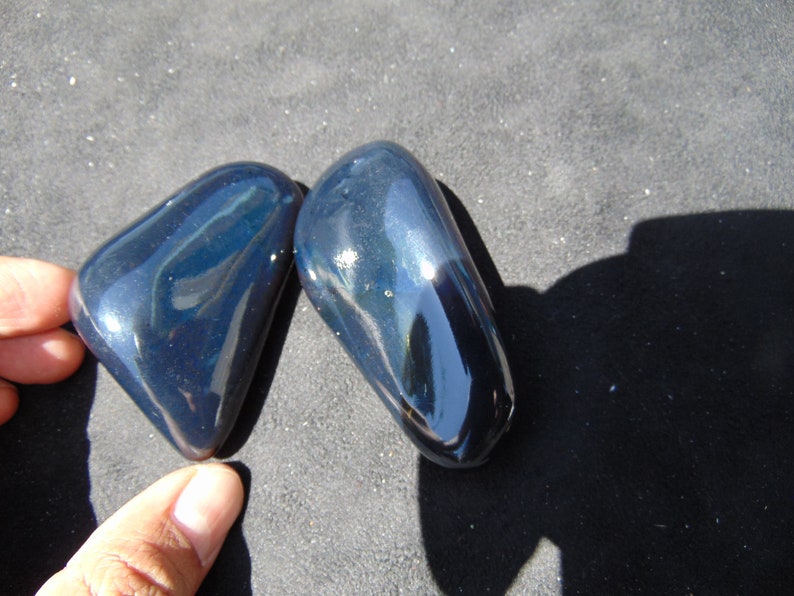 66 gr 1 lot 2 pcs full polished drop pendant Indonesia Dark Cher 66 gr 1 lot 2 pcs full polished drop pendant Indonesia Dark Cher