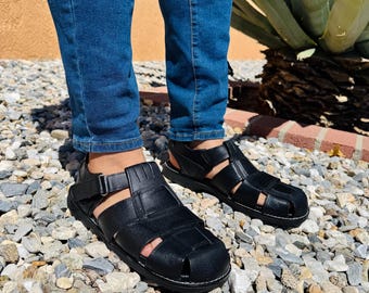 Handmade Leather Huaraches for Men: Traditional Mexican Sandals