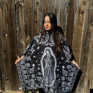 Virgin Mary Mexican Poncho. Elegant Poncho. Traditional Floral Poncho. Winter Shawl. Mexican Gabán. Virgin Mary Poncho. Colorful Poncho
