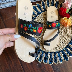 Huarache Sandal ~ All Sizes Boho- Hippie Vintage ~ Mexican Style ~ Colorful Leather ~ Mexican Huaraches