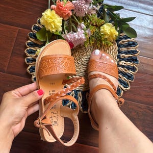 Huarache Sandal ~ All Sizes Boho- Hippie Vintage ~ Mexican Style ~ Colorful Leather ~ Mexican Huaraches