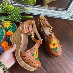 Sunflower Mexican wedges. Mexican wedges sandals. Sunflower wedges. Colorful wedges. Mexican leather sandals