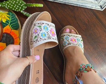 Mexican Leather Sandal. Mexican Embroidered Wedge Heels. Artisanal Embroidered Heels. Mexican Artisanal Wedge Heels. Floral Heels.