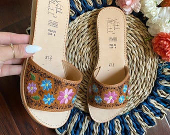 Comfortable Leather Huaraches for Women | Handmade Mexican Sandals | Wide Feet Friendly Shoes