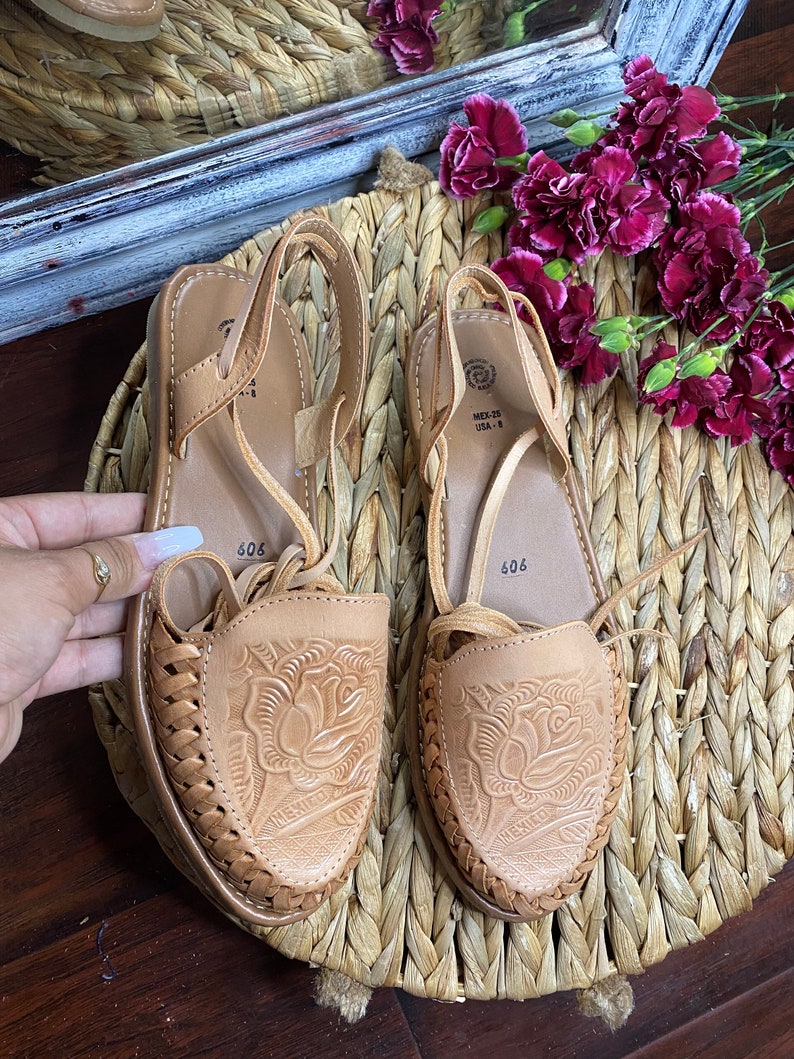 Mexican Leather Sandal. Mexican Embroidered sandals. Artisanal Embroidered sandals. Boho sandals. Floral sandals. Huaraches. Huaraches mexic Bild 4
