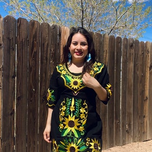 Black Sunflower dress. Mexican embroidered dress. Mexican traditional black dress. Mexican dress. Mexican bridesmaids dress.