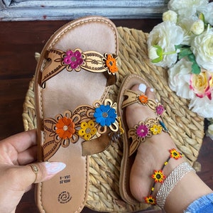 Huarache Sandal ~ All Sizes Boho- Hippie Vintage ~ Mexican Style ~ Colorful Leather ~ Mexican Huaraches
