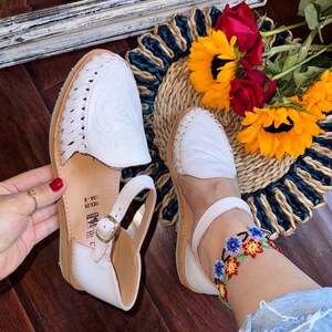 Huarache Sandal ~ All Sizes Boho- Hippie Vintage ~ Mexican Style ~ Colorful Leather ~ Mexican Huaraches