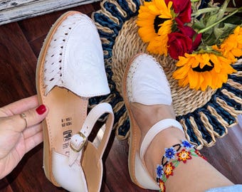 Huarache Sandal ~ All Sizes Boho- Hippie Vintage ~ Mexican Style ~ Colorful Leather ~ Mexican Huaraches