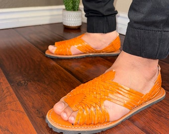 Men's Hand Woven Leather Huaraches: Traditional Mexican Sandals