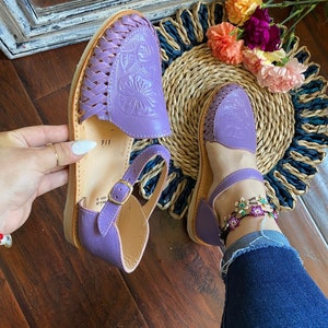 Lilac huaraches deals