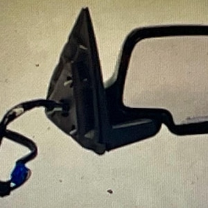 New 2004-07 Genuine OEM General Motors Mirror Chevy GM 15124828  Passenger Side GMC Sierra Silverado Denali Pickup