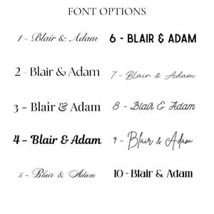 K&ouml;nnte beinhalten: Eine Grafik mit 10 verschiedenen Schriftarten f&uuml;r die Namen "Blair & Adam".